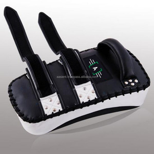 แผ่นหนังมวยไทย,แผ่นเตะมาตรฐานแบบโค้งสำหรับฝึกมวยไทย MMA คิกบ็อกซิ่ง - Product Image 1