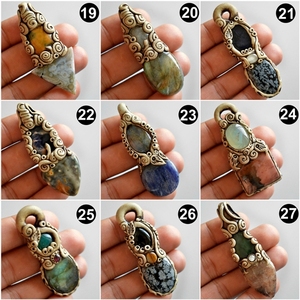 Vente en gros de collier pendentif en pierre d'argile polymère naturelle Labradorite en cristal avec breloques en diamant et perle - Product Image 4