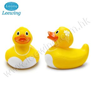 Fournitures pour événements et fêtes, décoration de mariage, souvenirs, coffret cadeau, canard en caoutchouc jaune personnalisé en PVC et vinyle pour le marié et la mariée - Product Image 3