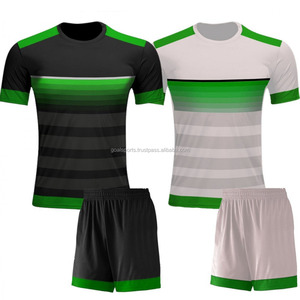 Ensemble d'uniformes de football sublimés personnalisables pour adultes Fabriqué au Pakistan comprend un short en jersey Uniformes à sublimation au design propre - Product Image 3