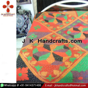 ผ้าปูเตียงตกแต่งสไตล์ชนเผ่าอินเดียทำด้วยมือ - Product Image 1