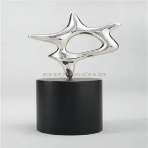 铝花式设计装饰最优质最新黑色支架银抛光雕塑