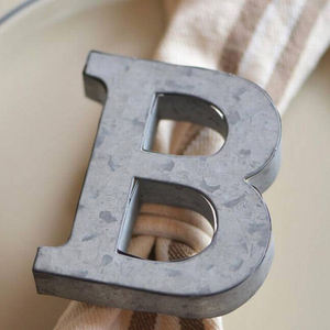 Rond de serviette en métal galvanisé pour les fêtes de mariage, la salle à manger, les réunions de famille et les occasions spéciales. - Product Image 1