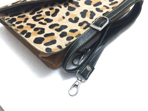 Bolso de mano de piel auténtica con estampado de leopardo animal al por mayor, bolso de mano con cierre de cubierta, bolso de mujer a la moda - Product Image 5