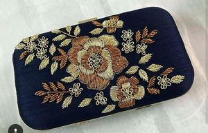 Pochette brodée à la main pour femmes, sac à main avec écharpe, pour filles et femmes, nouvelle collection - Product Image 2