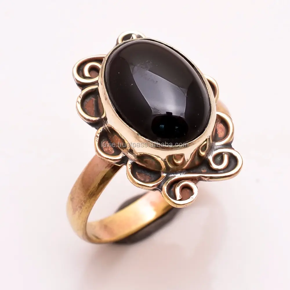 แหวนพลอยธรรมชาติสีดำนิลเครื่องประดับทำด้วยมือเครื่องประดับที่ดีขายส่งแหวนชุบทองแฟลชสำหรับผู้หญิง