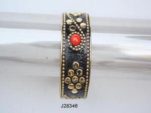 Brazaletes de resina hechos a mano de alta calidad en bandas de colores disponibles en todos los colores Joyas con incrustaciones indias El mejor regalo para mujeres y niñas - Product Image 6