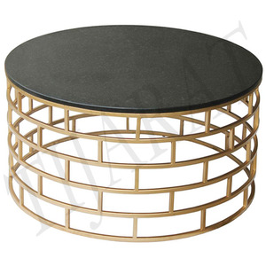 Table basse en métal doré, Design géométrique élégant, matériau du dessus de table en verre avec table basse en or de haute qualité - Product Image 2