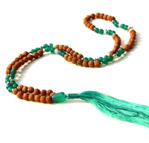 Collier spirituel fait à la main par un artiste indien, 108 perles de Mala, Rudraksha, onyx vert, 6 mm, facetté - Product Image 3