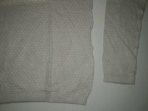 Pull élégant de marque pour femme en matériaux mixtes, idéal pour l'hiver rigoureux ou la conduite sur neige, tailles S-XL, vêtements stylés en stock - Product Image 3