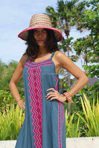 Plage Style été Spaghetti sangle fente latérale avec broderie Sexy femmes Boho robe vacances maillots de bain couvrir longue robe Maxi - Product Image 2