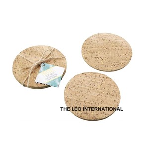 Juego de 4 Posavasos de Madera para Tazas de Té, Tazas de Café y Vasos de Agua, Forma Redonda, Color Marrón - Product Image 1