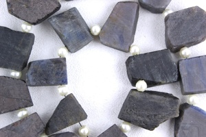 Pierre précieuse en saphir bleu naturel brut non traité perles de forage supérieur latéral fabrication de bijoux collection de pierres coupe de style - Product Image 2