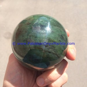 Boule sphérique en jade néphrite de qualité supérieure, polie, verte, décorative - Product Image 1