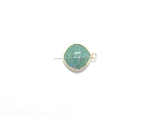 Laiton teinté à la main émeraude plaqué or fabrication de bijoux forme de coussin connecteur de lunette à facettes simple caution - Product Image 1