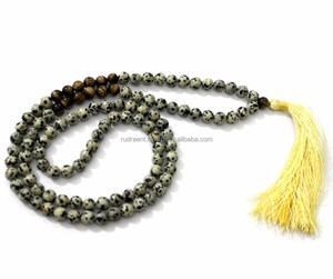 Perles de jaspe dalmatien tendance pour hommes 108 nouées pierre de cristal de guérison naturelle Yoga Mala pour les fêtes OEM livraison directe - Product Image 1