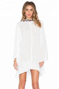2024 femmes été populaire mode indien à la main broderie florale manches longues femmes col plongeant fendu porter haut décontracté - Product Image 2