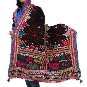 En gros vintage fait main en laine rabari châle antique brodé tribal kutchi jeter - Product Image 2