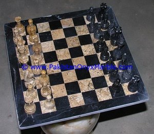 Hermoso Juego de Ajedrez de Mármol, Tablero de Damas, Mármol Negro y Mármol Fósil Corel - Product Image 4