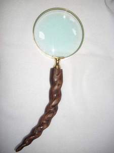 Lupa de mano súper con luz LED de latón y mango de bocina de material de madera Lupa excelente - Product Image 5