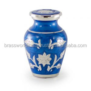 Urna Funeraria Simple de Estilo Americano Roja para Bebés, de Metal, BRASSWORLD INDIA - Product Image 4