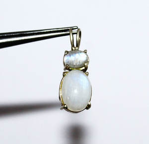 Vente en gros de pierre de lune naturelle de forme ovale Pierre précieuse en argent sterling massif 925 Pendentif fait main Bijoux avec pendentifs à breloque - Product Image 3