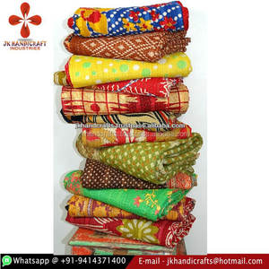 Venta al por mayor nuevo patrón reversible algodón Kantha Quilr - Product Image 1