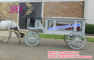 Cercueil blanc avec fleurs roses, calèche à chevaux portable, calèche funéraire royale tirée par des chevaux, métal et bois, taille personnalisée - Product Image 3