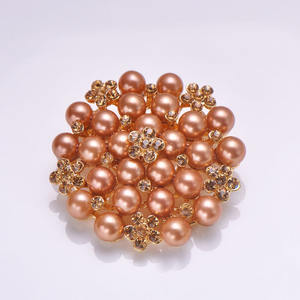 Broche grande perle pour décorations de mariage - Product Image 4