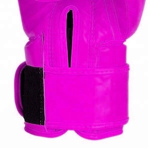 Guantes de boxeo de cuero sin marca con un elegante diseño rosa y negro ideal para Muay Thai kickboxing MMA entrenamiento y puñetazos - Product Image 4