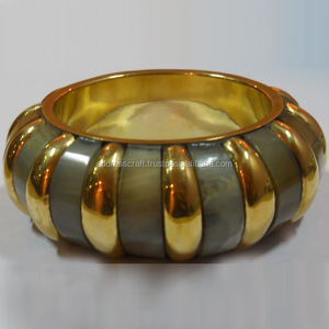 Porte-serviettes et anneau de serviette en laiton de forme ronde de couleur dorée de qualité supérieure, accessoires de décoration de table pour la cuisine - Product Image 3