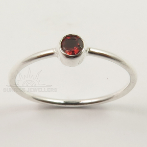 Unisex ทางการ925แท้เครื่องประดับเงินสเตอร์ลิงแหวนสวยผู้หญิงเล็กผู้หญิงเลือกทุกขนาดอัญมณีโกเมนธรรมชาติ - Product Image 2