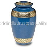 Urne funéraire en forme de croix de fer de style américain par Brassworld India - Product Image 6