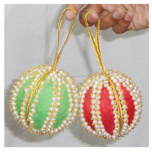 ของตกแต่งคริสต์มาสทำมือประดับลูกปัด - Product Image 1