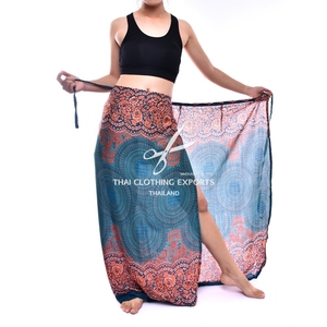 Sol flor Rosa Printed Sarong Pantalones de abrigo pantalones de playa - Product Image 1