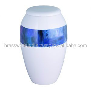 Urne funéraire en aluminium de style américain pour cendres humaines, de Brassworld India Funeral Supplies - Product Image 4