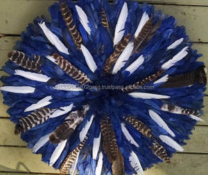 Chapeaux originaux Bamileke Juju Coiffe multicolore en plumes et décoration murale Meilleur article décoratif pour la maison JuJu Ha - Product Image 1