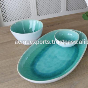 Bol décoratif vert élégant avec finition brillante lisse Parfait pour servir des collations Fruits et décor de table moderne - Product Image 2