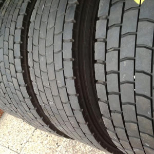 Pneus pour camions et voitures commerciaux 225/55ZR17 Runflat Radial certifiés DOT, compatibles avec le modèle Dongfeng, tous en stock - Product Image 2