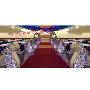 Colonnes d'allée de mariage de pilier de Paisley de décor de fibre de style moderne portant des colonnes de couloir dans la forme de Paisley - Product Image 1