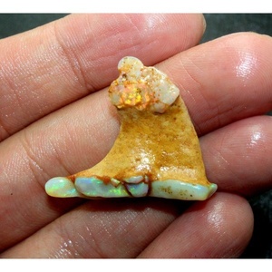 Cabochon naturel de forme brute d'opale australienne - Product Image 2