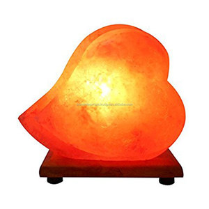 Lámpara de sal natural de doble corazón hecha a mano por Sian Enterprises Premium para decoración del hogar - Product Image 3