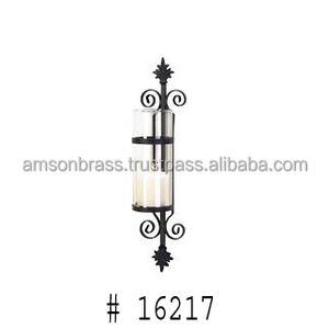 Bougeoir Hurricane en fonte d'aluminium avec cheminée en verre fait à la main - Product Image 6