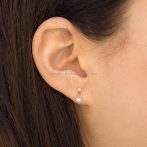 Hot Selling 14K Gold <b>Diamond</b> & <b>Pearl</b> Studs <b>Earring</b> for Women - Product Image 2