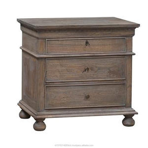 Table de nuit à 3 tiroirs de style antique Meubles de chambre à coucher en bois de chêne massif avec finition naturelle pour la maison ou l'hôtel - Product Image 1