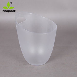 Hielera de Plástico Transparente/Negra Esmerilada para 2 Botellas de Cerveza - Product Image 4
