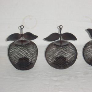 Linterna con forma de manzana - Product Image 1