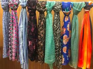 Bufandas Hijab de verano más nuevas de gasa multicolor para mujer a bajo precio - Product Image 3