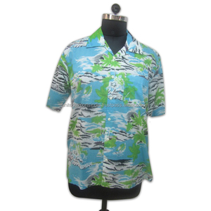 เสื้อเชิ้ตแขนสั้นลายดอกไม้ฮาวายสีฟ้าสำหรับผู้ชายสำหรับฤดูร้อน ป้องกันรอยยับ ป้องกันขนร่วง เป็นมิตรกับสิ่งแวดล้อม ผลิตจากโพลีเอสเตอร์ 100% - Product Image 1