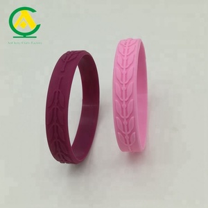 สร้อยข้อมือยางซิลิโคนออกแบบโลโก้ได้ตามต้องการ - Product Image 2